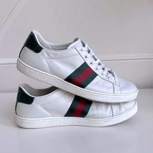 //SOLD// Authentic Gucci Ace white sneakers. Green crocodile.Women’s size 8.5